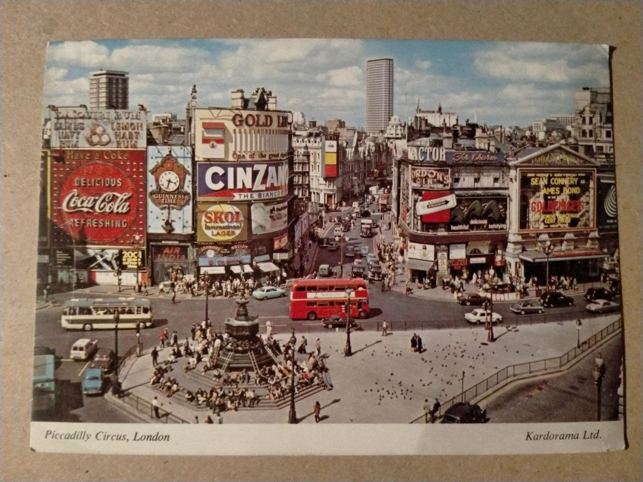 Post Card , Piccadilly circus , London