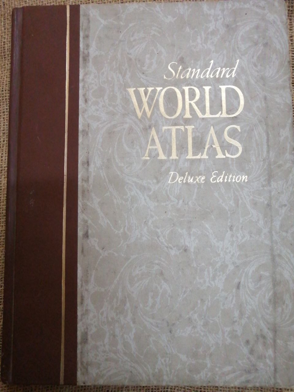 Standard World Atlas (Deluxe Edition)